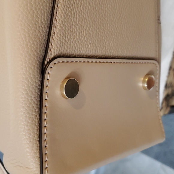 Michael Kors Large Gramercy Satchel - Picture 8 of 11